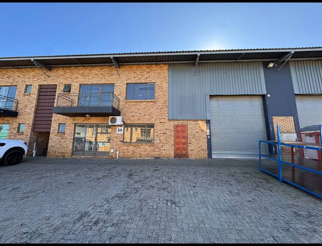 450M² WAREHOUSE TO LET IN STORMILL